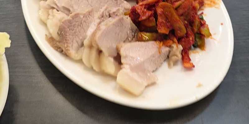 훼미리손칼국수보쌈